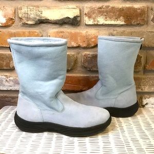 ROCKPORT Women’s Light Blue Suede Fleece Back Zip Mid Calf Winter Boots